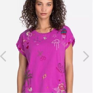 Johnny Was bright “Kai” embroidered Tee